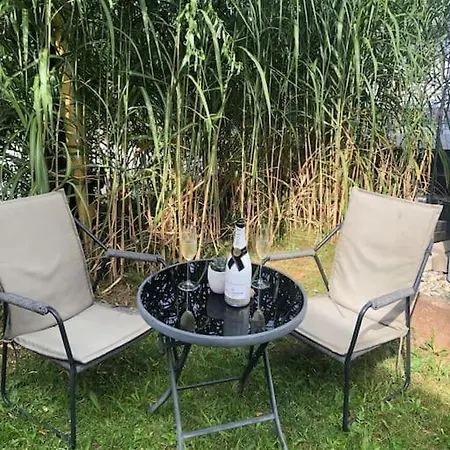 Gemuetliches Einliegerapartment, 50 Qm 아파트